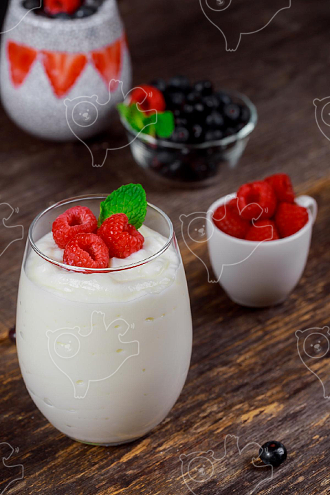 Healthy pudding with almond milk in a glass - NAVER OGQ 마켓